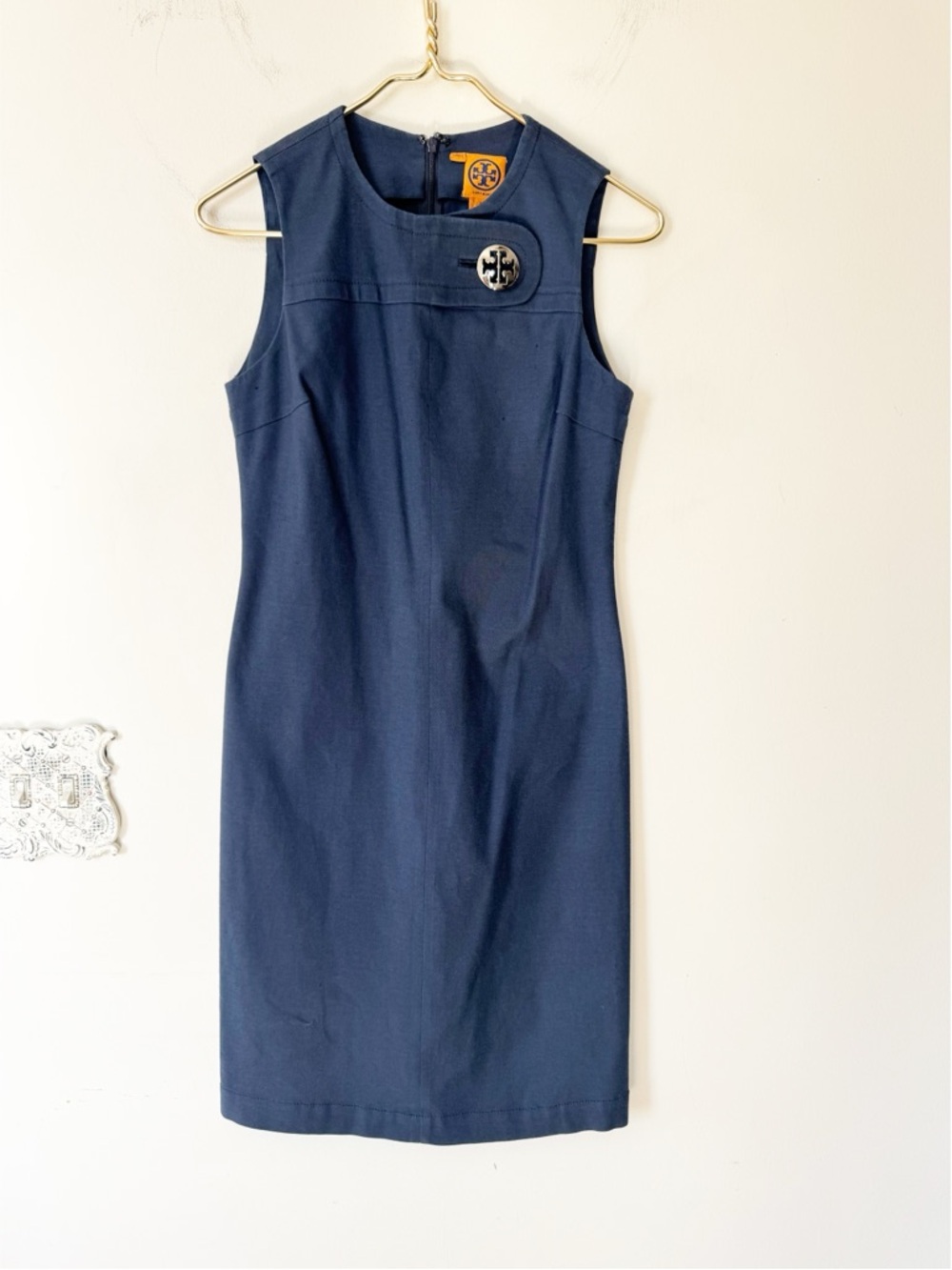 Tory Burch Navy Linen Sleeveless Sheath Dress Silver Logo Button 2